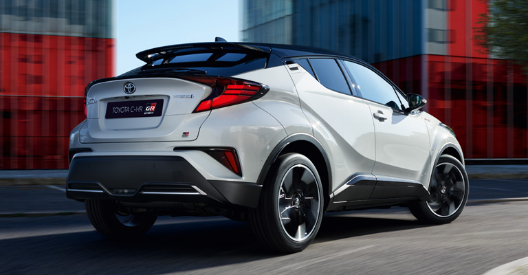 Nuovo Toyota C-HR Hybrid GR Sport con Bonus fino a 7.000€, da Spazio a Torino