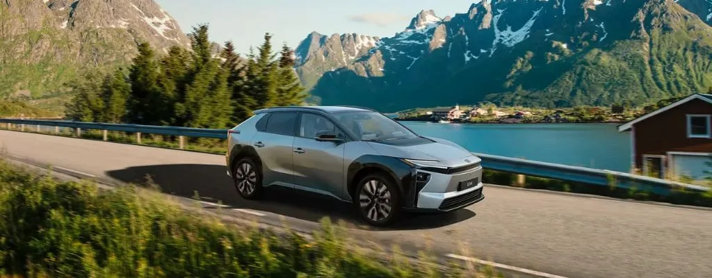 Nuovo Toyota BZ4X a Torino